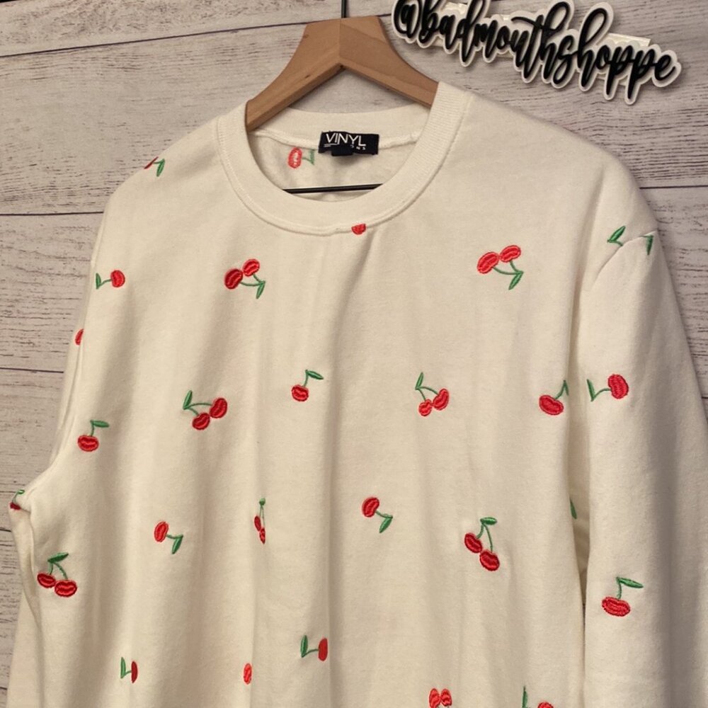 Vinyl Icons from TJ Maxx Embroidered Cherry Cherries Sweatshirt Sweatpants Set - Picture 8 of 13